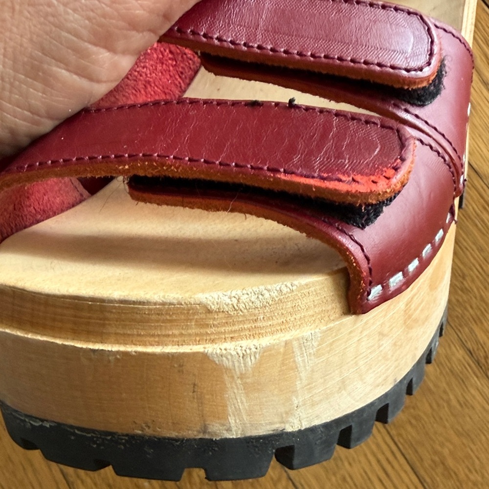 Swedish Hasbeens Burgundy/Red Leather Velcra Clogs Sandals - Picture 7 of 9